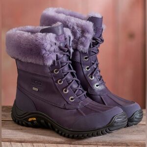 RARE UGG Women's Purple Adirondack Boots